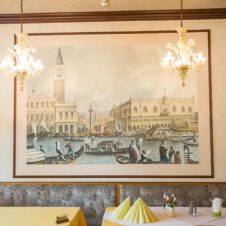 Pizzeria Venezia ホテル Sohren